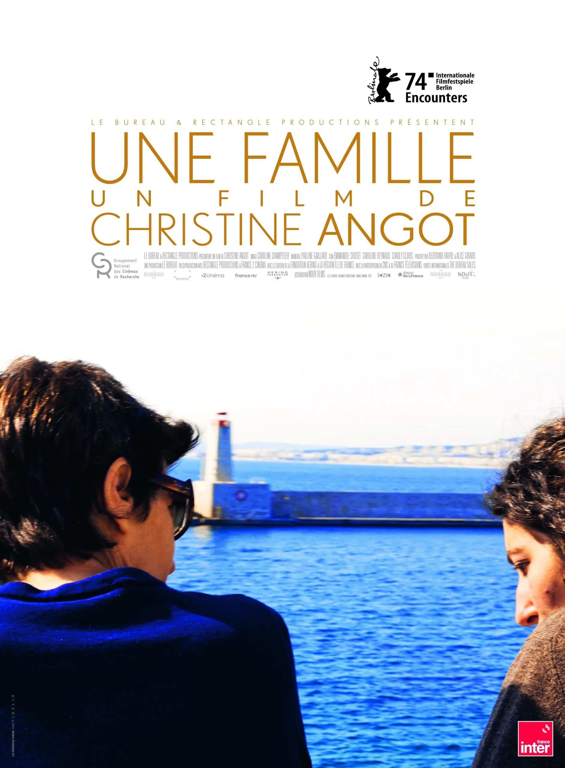 Affiche film Une famille